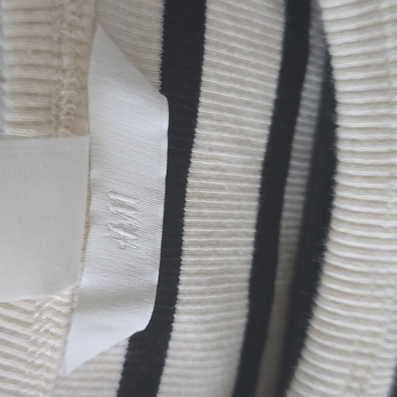 H&M stripped cropped tank top size large - Picture 3 of 4